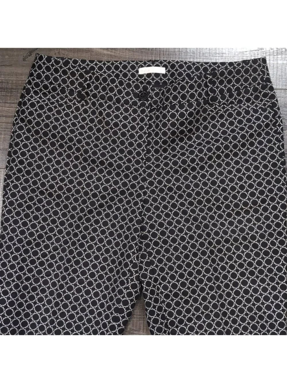 💠 Dalia Capri Trousers Womens Size 10 Black White Geometric Print Pants